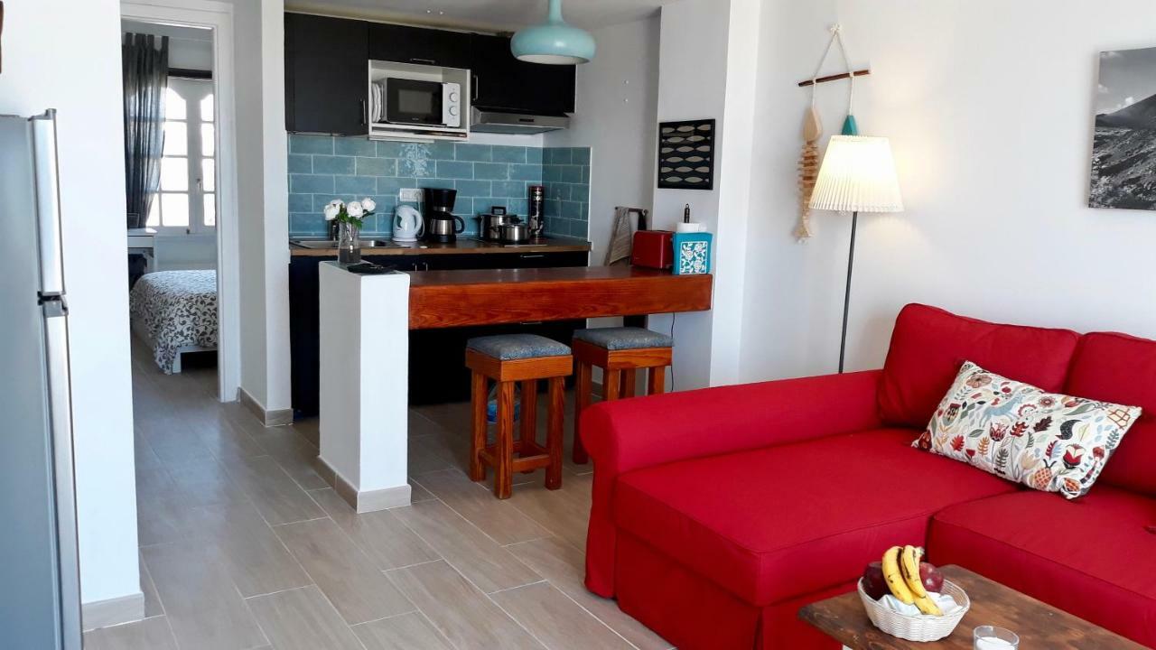 Aqua Apt Sunrise & Sea Views Коста Тегисе Екстериор снимка